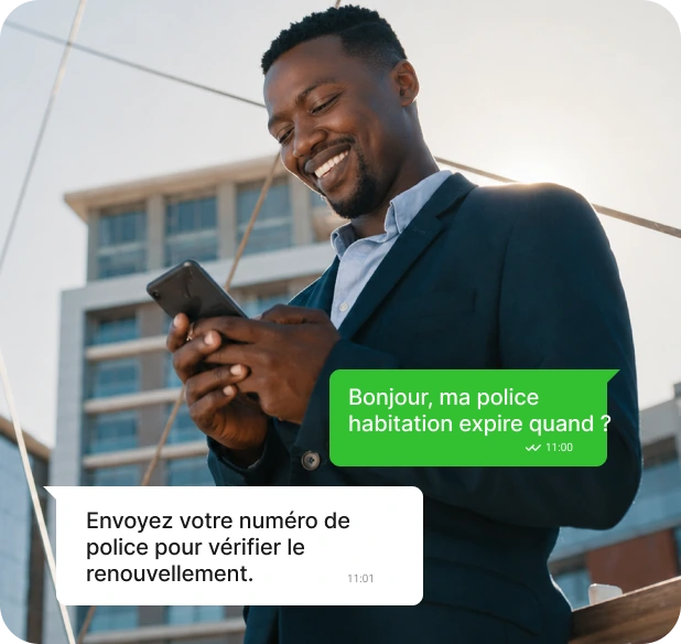 Assuré demandant sur WhatsApp la date de renouvellement de son assurance habitation.